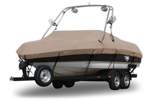 Sharkskin™ Supreme Conventional Ski Boat with Arch Boat Cover In Use